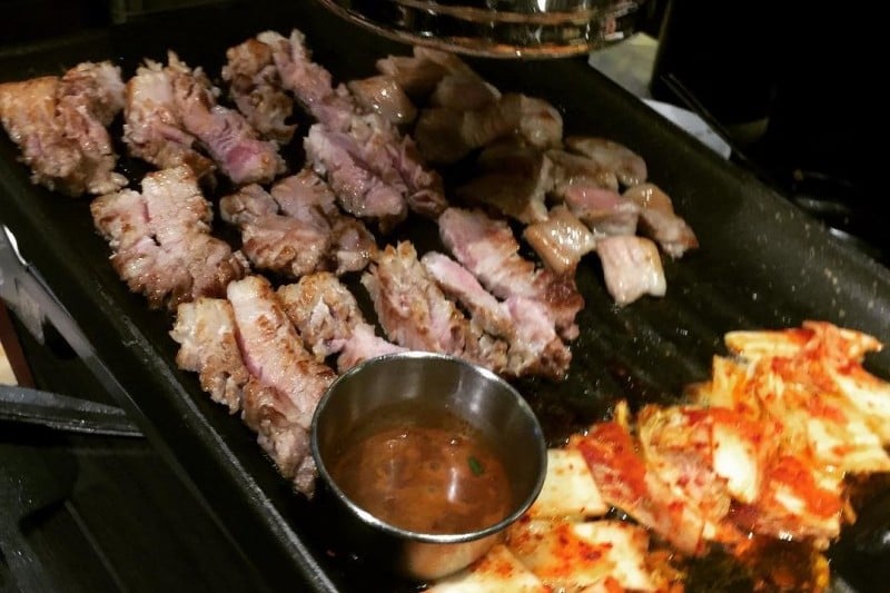 HAHA&金鐘國的401精肉餐館 弘大店 (9/11)