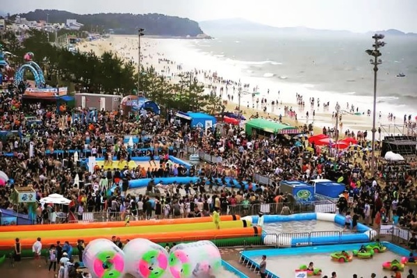 從6月1日起, 全國的海水浴場開始陸續開放