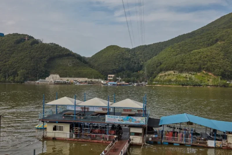 清平湖畔辣魚湯村 (3/4)