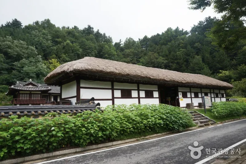 韓山苎麻館 <br /> (1/25)