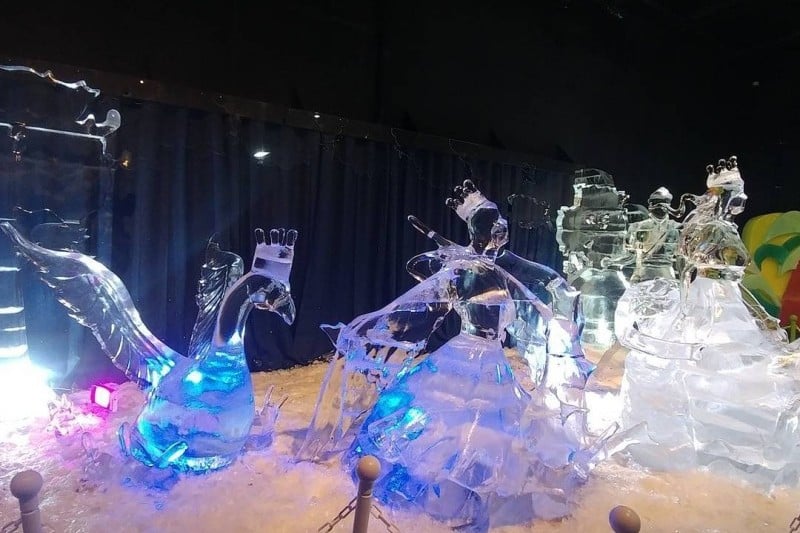 Freezing Island冰雪樂園 (8/12)
