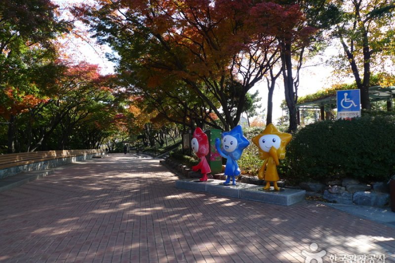 自由公園 (8/31)