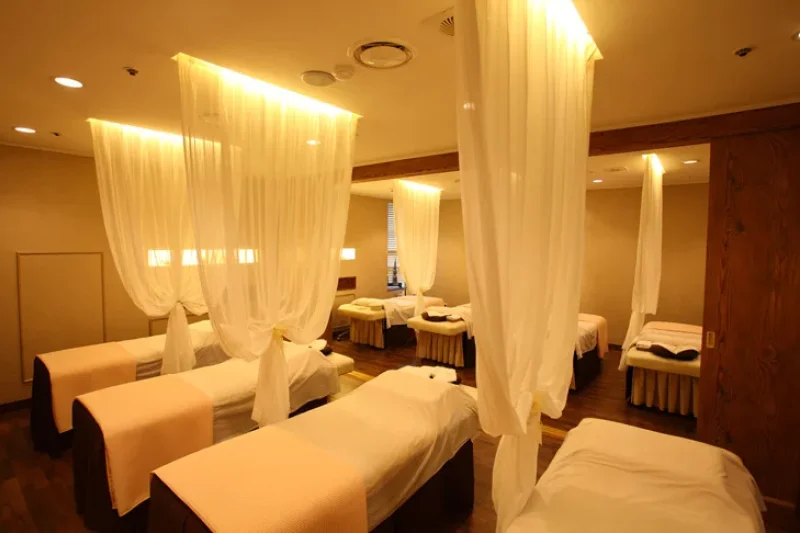 SPADAY 漢南店 (12/85)