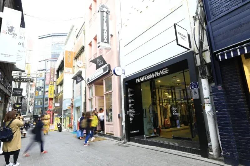 Platform Place（明洞店）[韓國觀光品質認證/Korea Quality] 플랫폼 플레이스(명동점)[한국관광 품질인증/Korea Quality] (1/15)