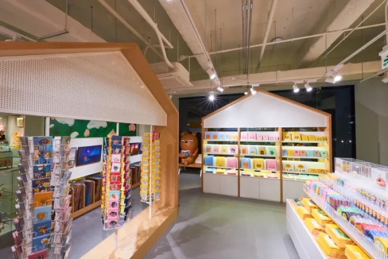 Kakao Friends 弘大旗艦店 (1/3)