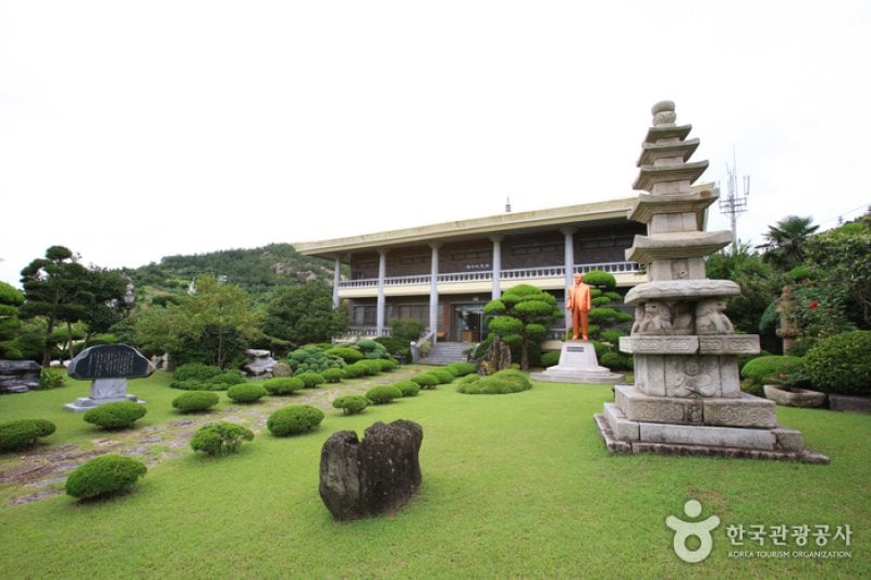 南農紀念館(남농기념관)
