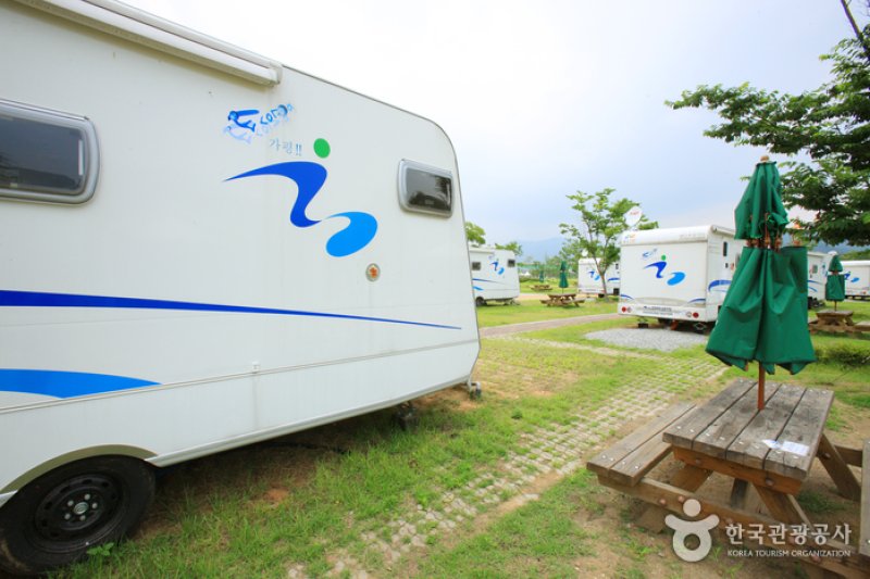 鱉島汽車露營場