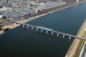 峨洋鐵路(아양기찻길)