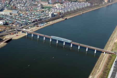峨洋鐵路(아양기찻길)