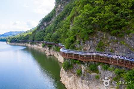 丹陽江棧道(단양강 잔도)