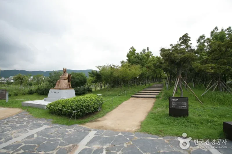 首陵園 (3/5)