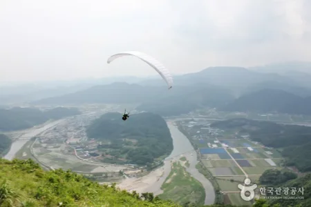 長巖山滑翔場