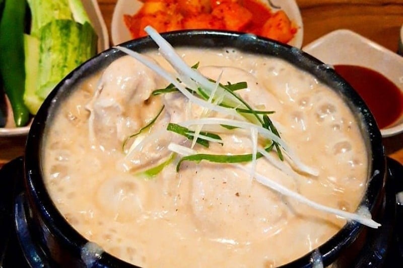葡萄園參雞湯 (2/3)