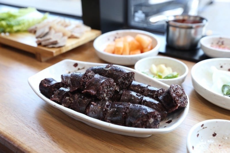 濟州黑豬肉米腸湯飯 (4/6)