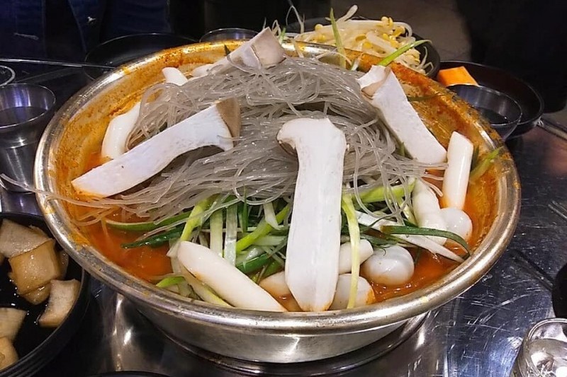 辛燉排骨 (2/4)