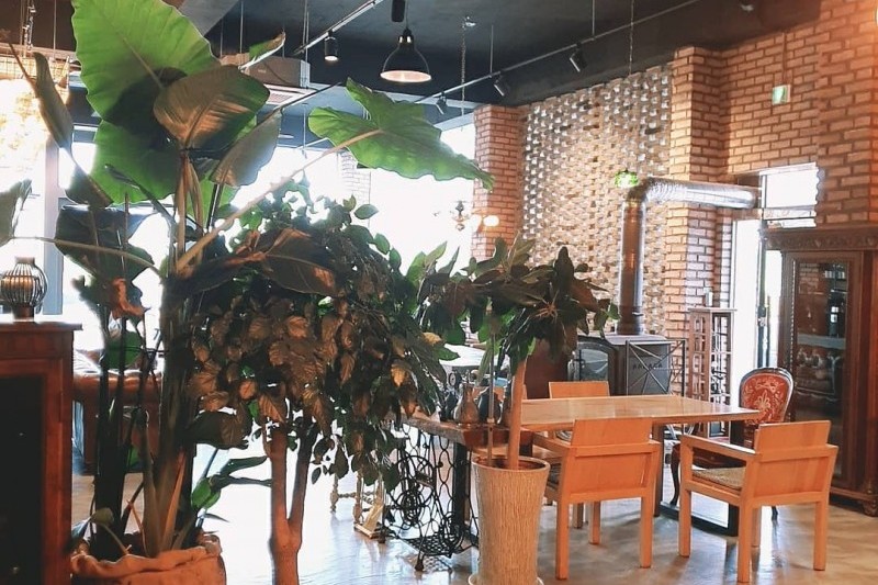 CAFÉ BLACK (3/3)