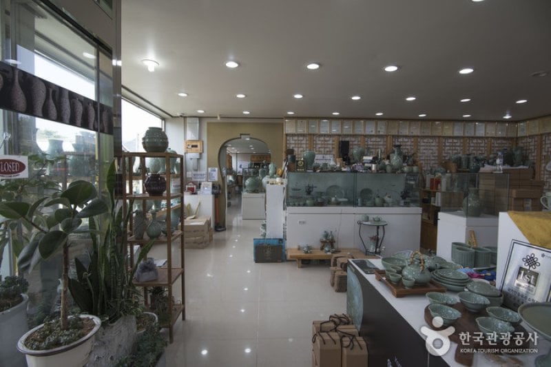 康津耽津青瓷[韓國觀光品質認證/Korea Quality]강진탐진청자 [한국관광 품질인증/Korea Quality] (4/12)