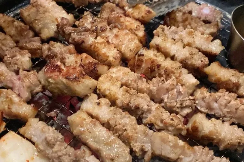 青年肉長壽 明洞店 (4/11)