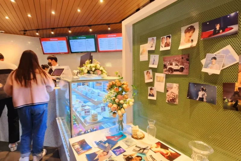 Cafe Lucky Ducky 明洞店 (8/13)
