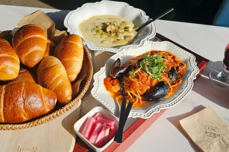 東洋鹽田 Bakery Cafe / Studio &amp; Gallery (12/30)